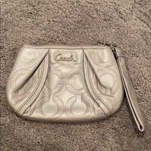 mini coach wrislet (silver)